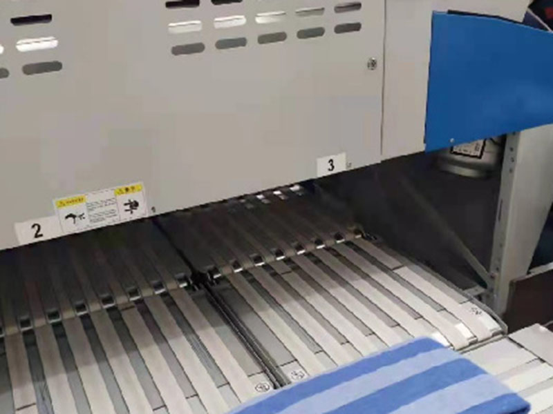 城巾类折叠机-01